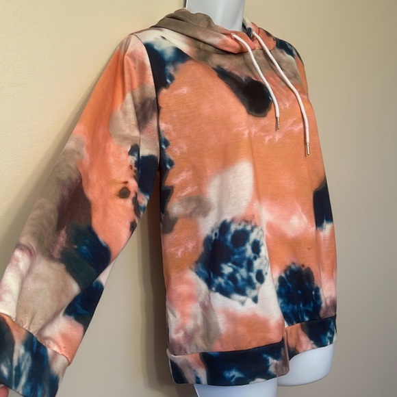 NEVER WORN Tye Dye hooded sweat suit - Picture 5 of 6